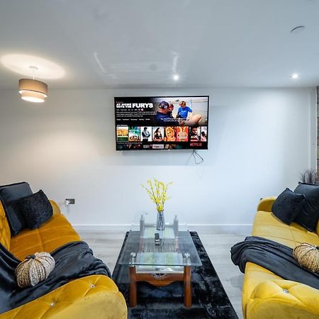 Bv Spacious 1-Bedroom Apartment Close To Town Center - Sleeps 6 Брадфорт Екстериор снимка