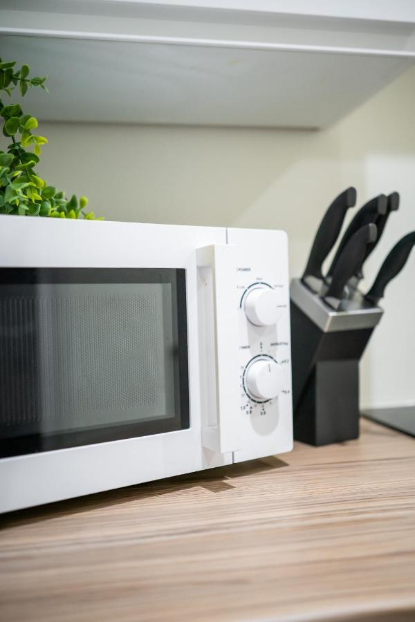 Bv Spacious 1-Bedroom Apartment Close To Town Center - Sleeps 6 Брадфорт Екстериор снимка
