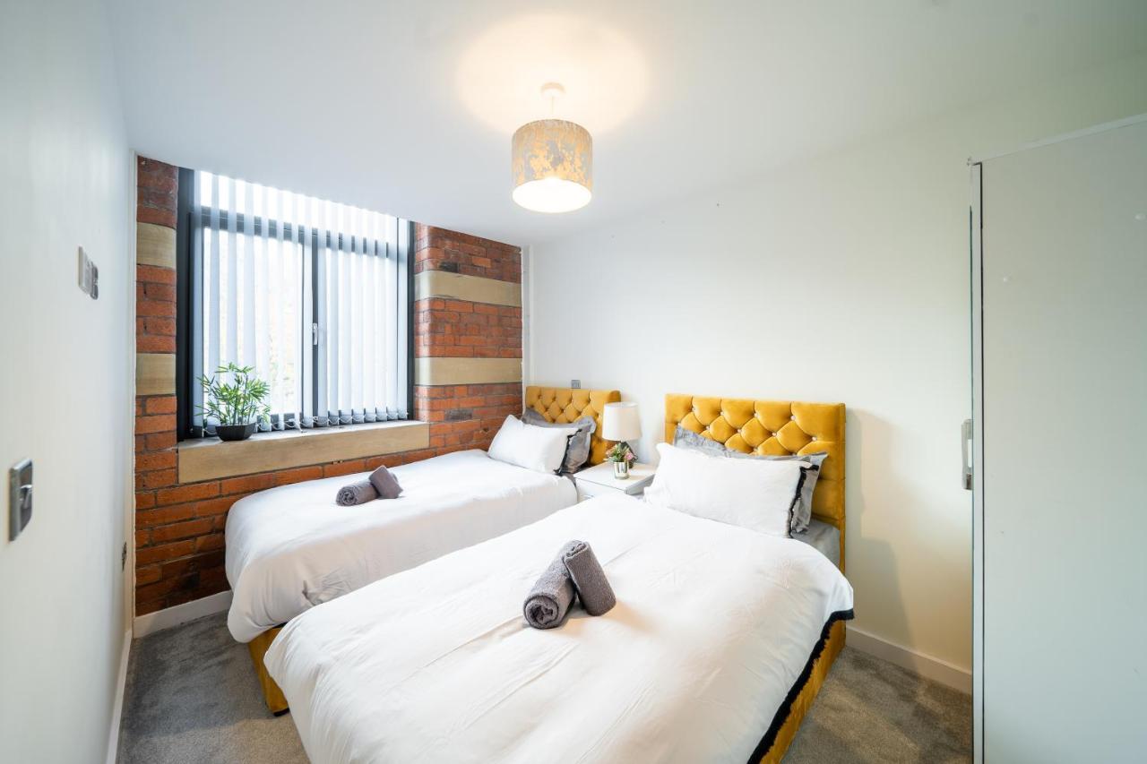 Bv Spacious 1-Bedroom Apartment Close To Town Center - Sleeps 6 Брадфорт Екстериор снимка